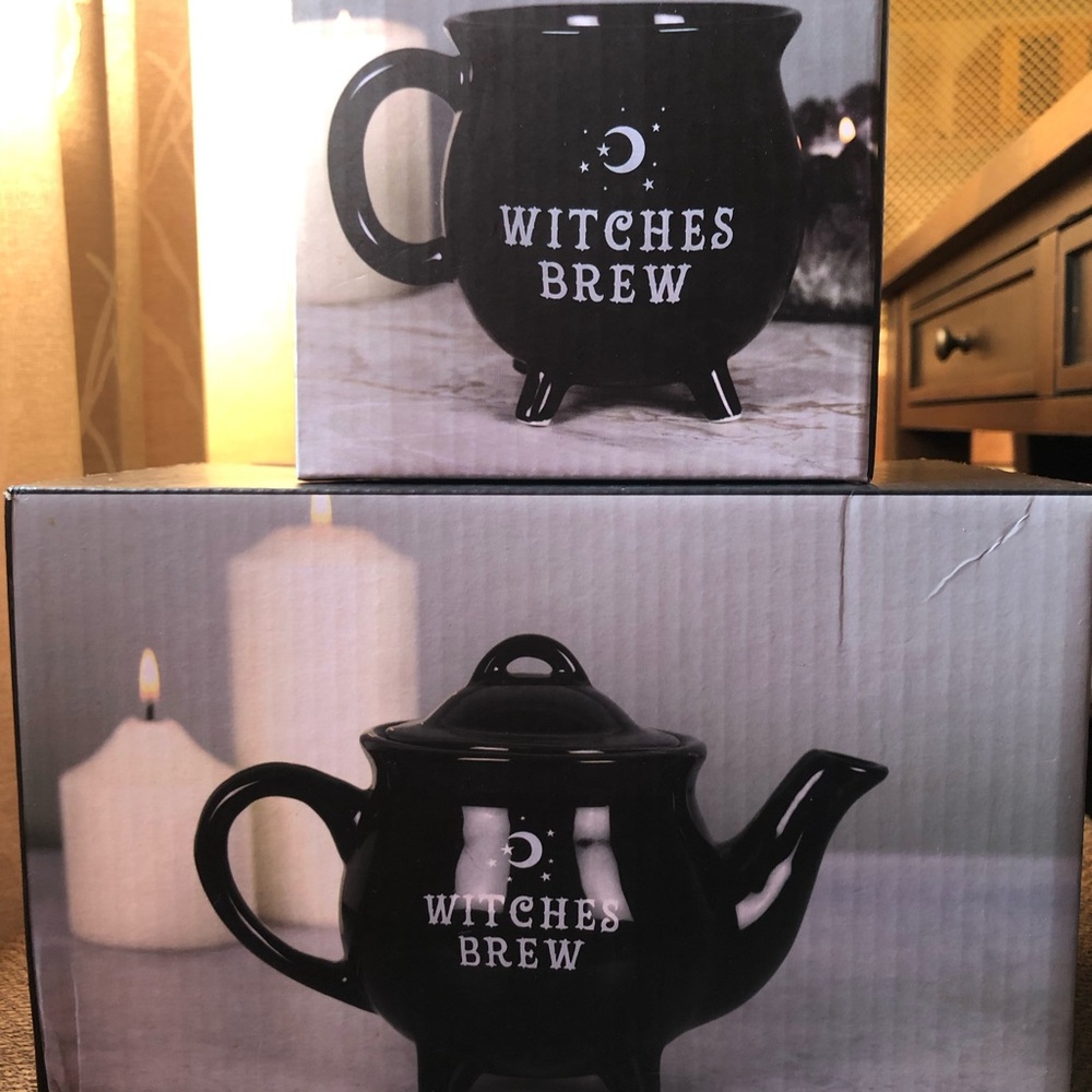 Witches Brew Black Teapot and Mug Set